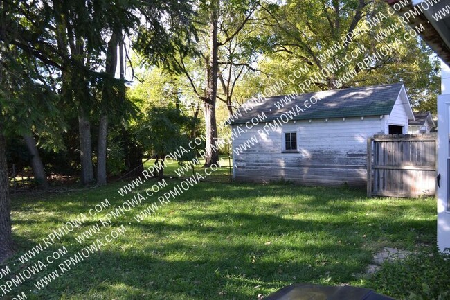 Building Photo - 125 S Hazel Ave