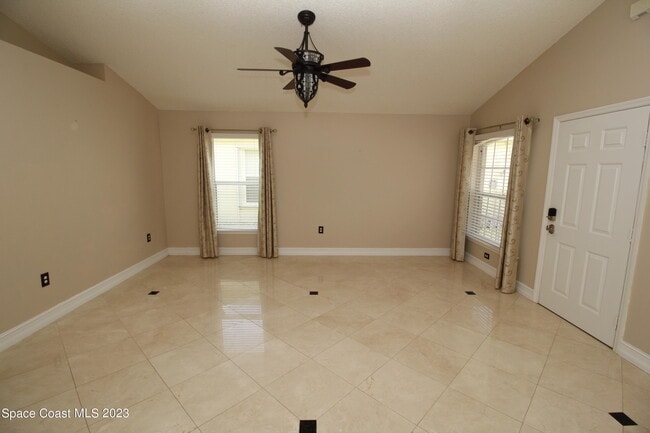 Building Photo - 2729 Maderia Cir