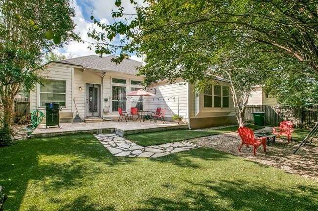 Building Photo - Charming Single Story Home In Gated Oakridge Pointe!