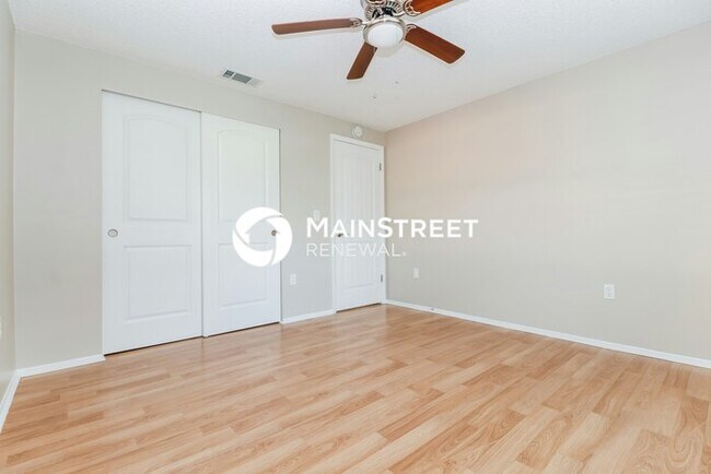 Building Photo - 3 Bedroom Pet-Friendly Home in New Port Richey, FL with Main Street Renewal