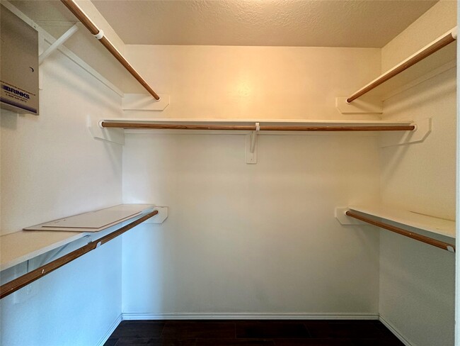 Building Photo - 7271 Caracara Dr