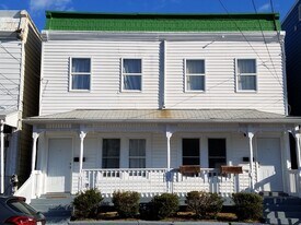 Building Photo - 2908 E Leigh St