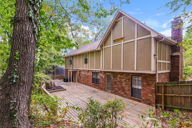 Building Photo - 8624 Chimneyrock Blvd.