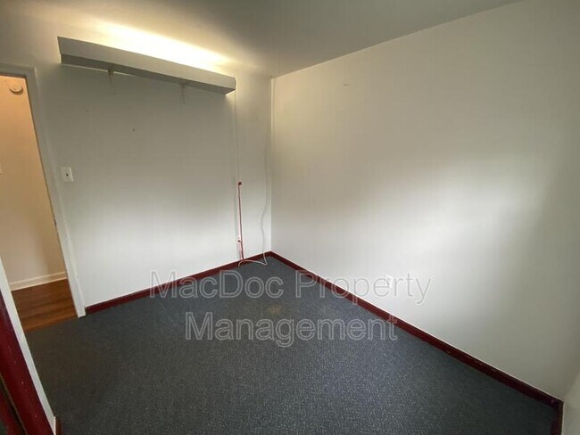 Building Photo - 11206 Old Leavells Rd