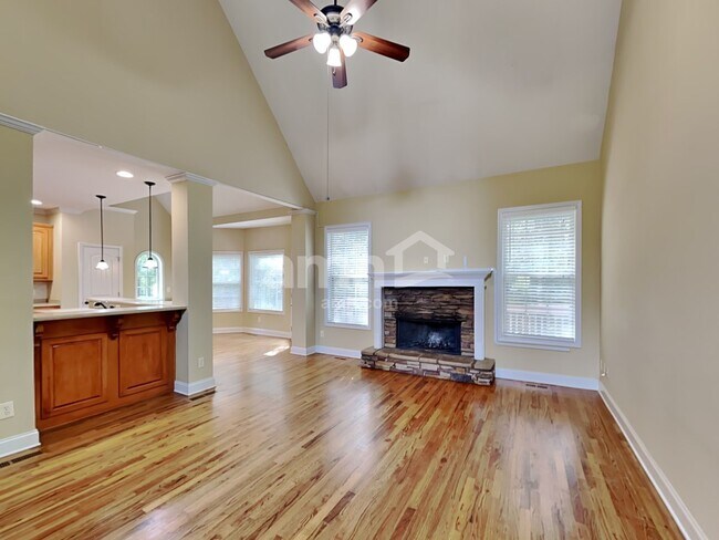 Building Photo - 103 Oakwind Pky