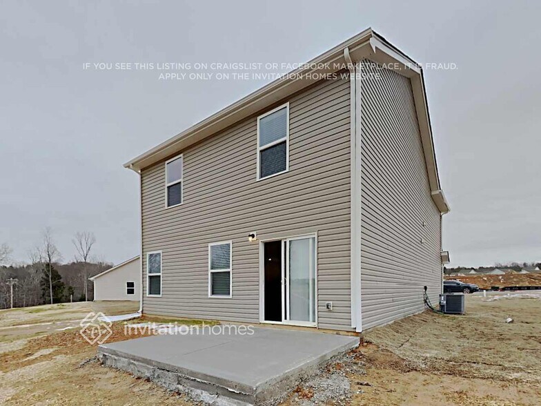 Building Photo - 595 Belcaro Dr