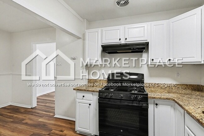 Building Photo - 10199 Foxfire Terrace