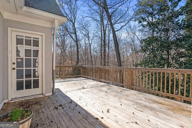 Building Photo - 275 Sageglen Rd