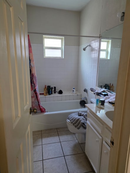 Building Photo - 2414 Longview St