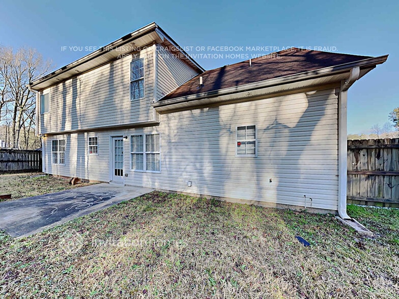 Building Photo - 3640 Garnet Way