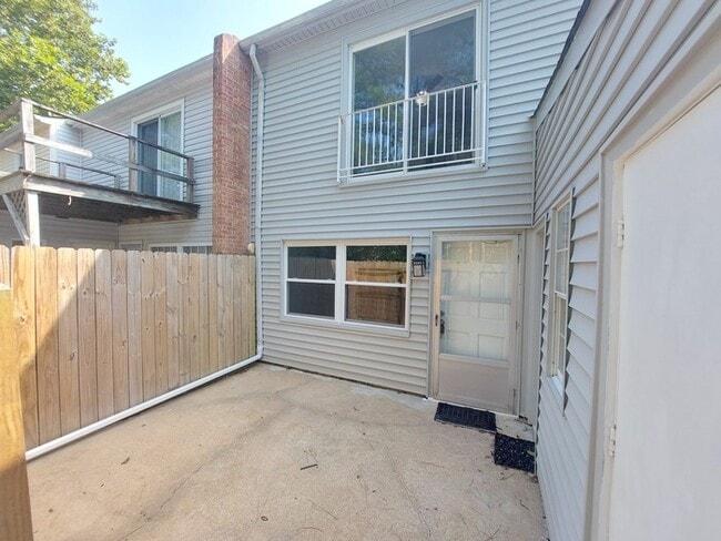 Building Photo - 804 Biltmore Dr