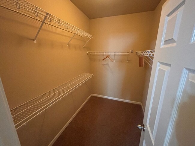 Building Photo - Beautiful 2-Bed, 2.5-Bath Townhouse in Har...