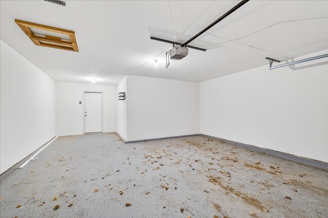 Building Photo - 1045 Range Trail