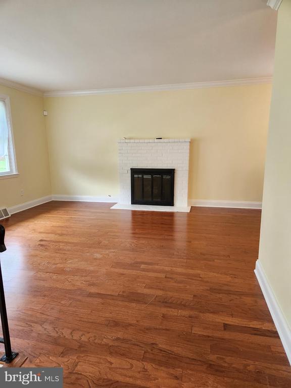 Building Photo - 2622 Boxwood Dr