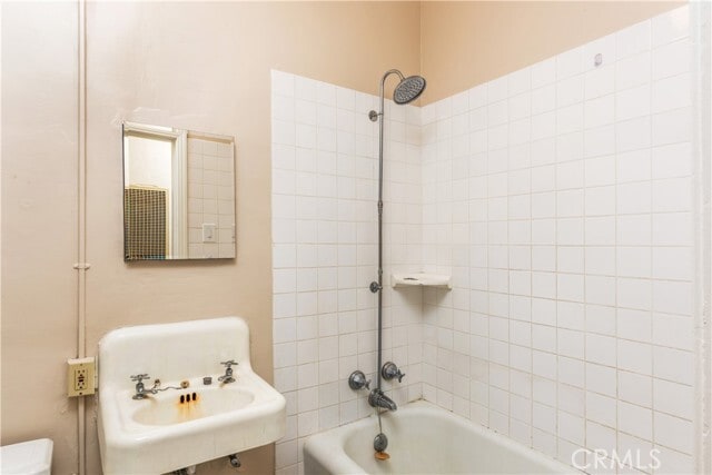 Building Photo - 1140 Bennett Ave