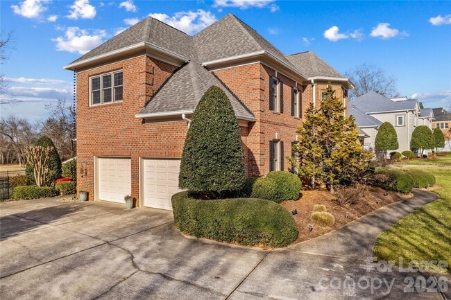 Building Photo - 13718 Robert Walker Dr