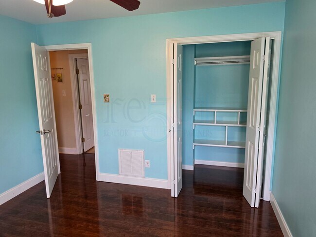 Building Photo - Great 3BR 2BA Find in Pleasant Tree Neighborhood!
