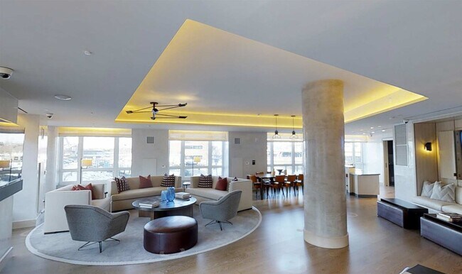 Building Photo - 100 Lovejoy Wharf