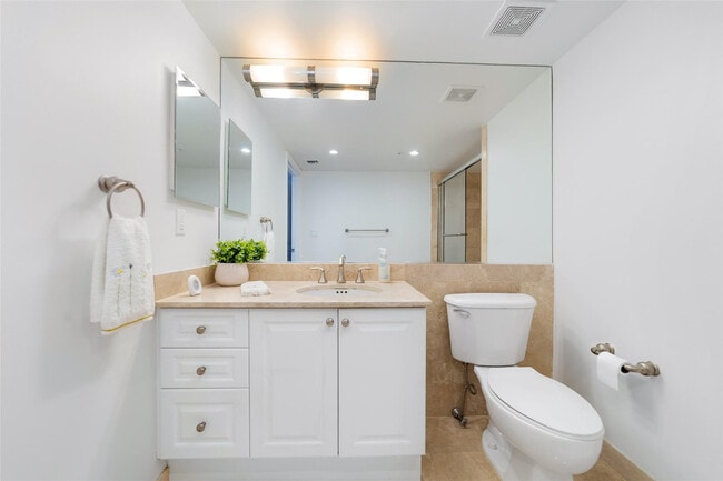 Building Photo - 99 SE Mizner Blvd