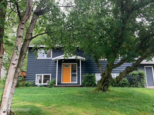 Primary Photo - 4 Bed / 2 Bed House in UMED Area