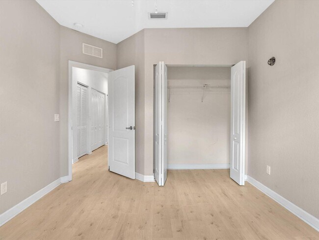 Building Photo - 12956 Anthorne Ln