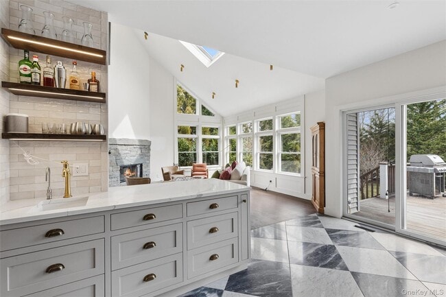 Building Photo - 4 Glynn Dr