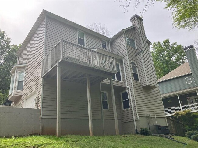 Building Photo - 1717 Victoria Way NW