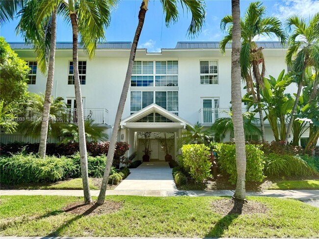 Building Photo - 290 Sunrise Dr