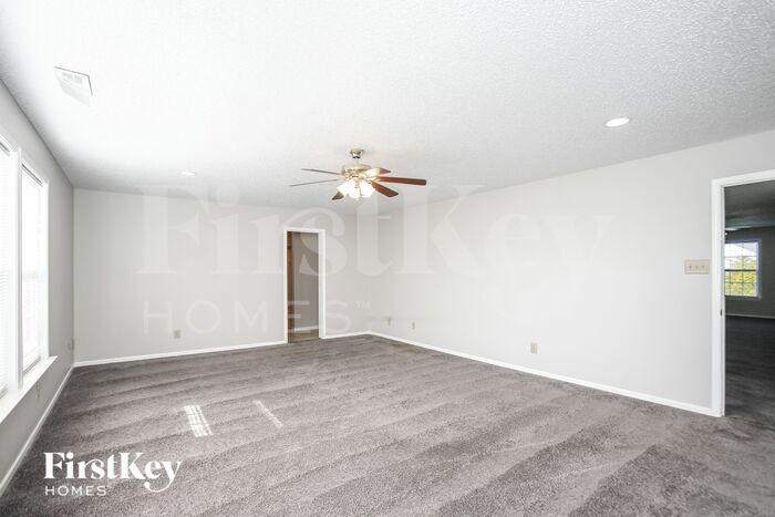 Building Photo - 15238 Radiance Dr