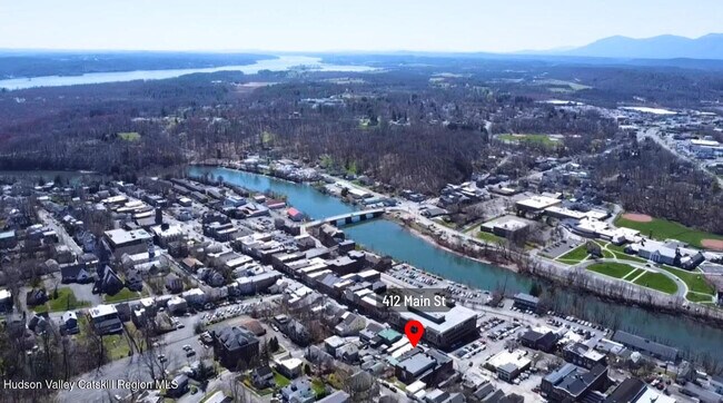 Building Photo - 412 Main St