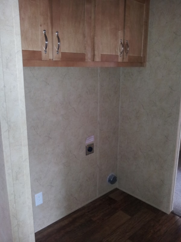 Building Photo - 203 2nd St S