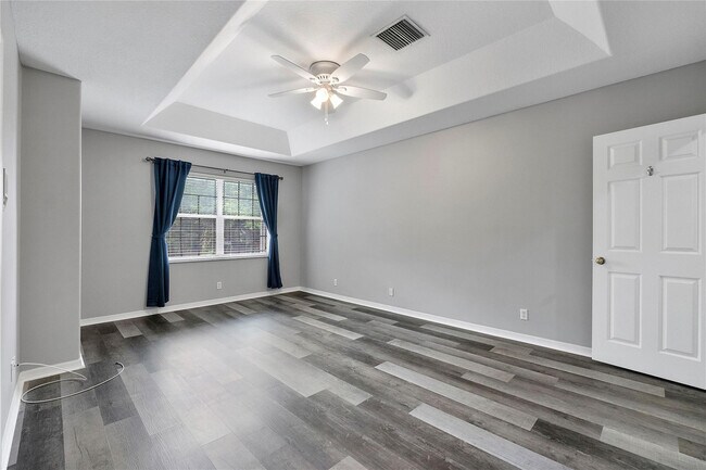 Building Photo - 9664 Royal Palm Blvd