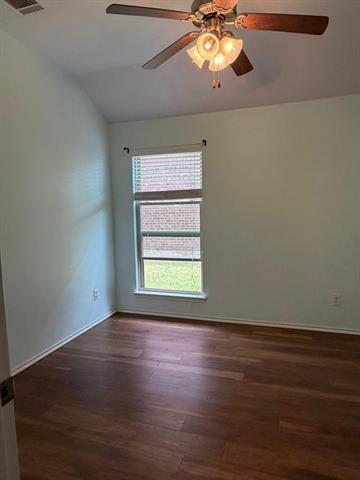 Building Photo - 832 Cheyenne Dr