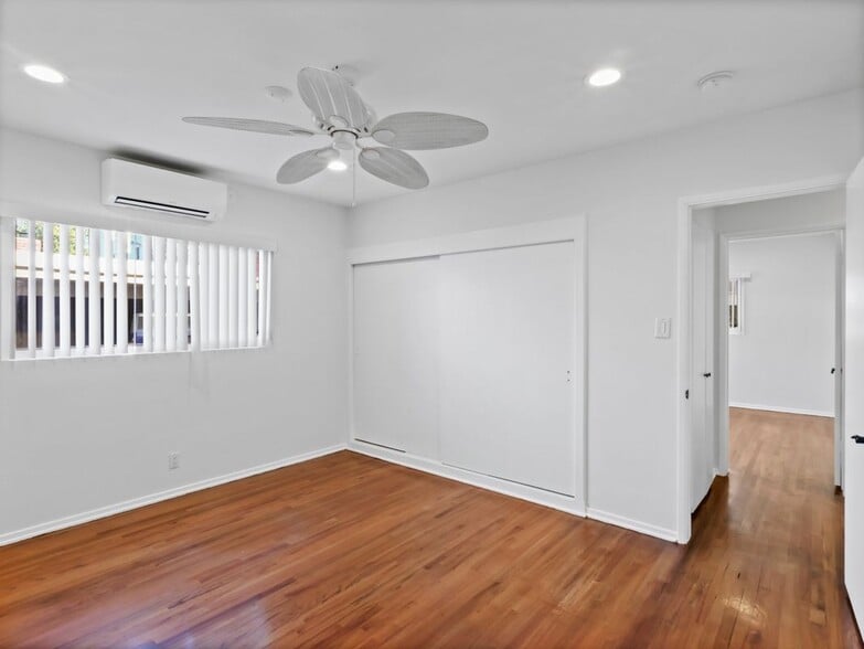 Building Photo - 4918 Tujunga Ave