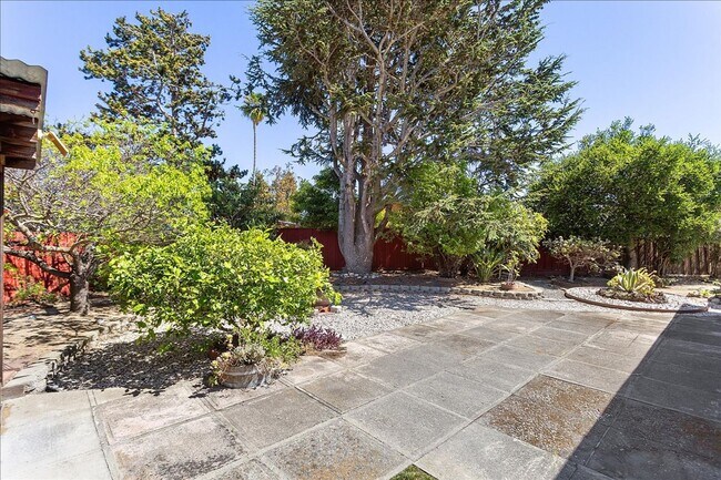 Building Photo - 1229 Coral Reef Pl