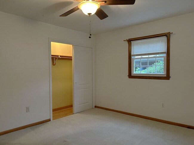 Building Photo - 708 Flintlock Dr