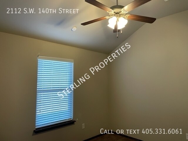 Building Photo - 2112 SW 140th St