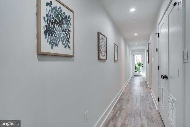 Building Photo - 22 Bryant St NW