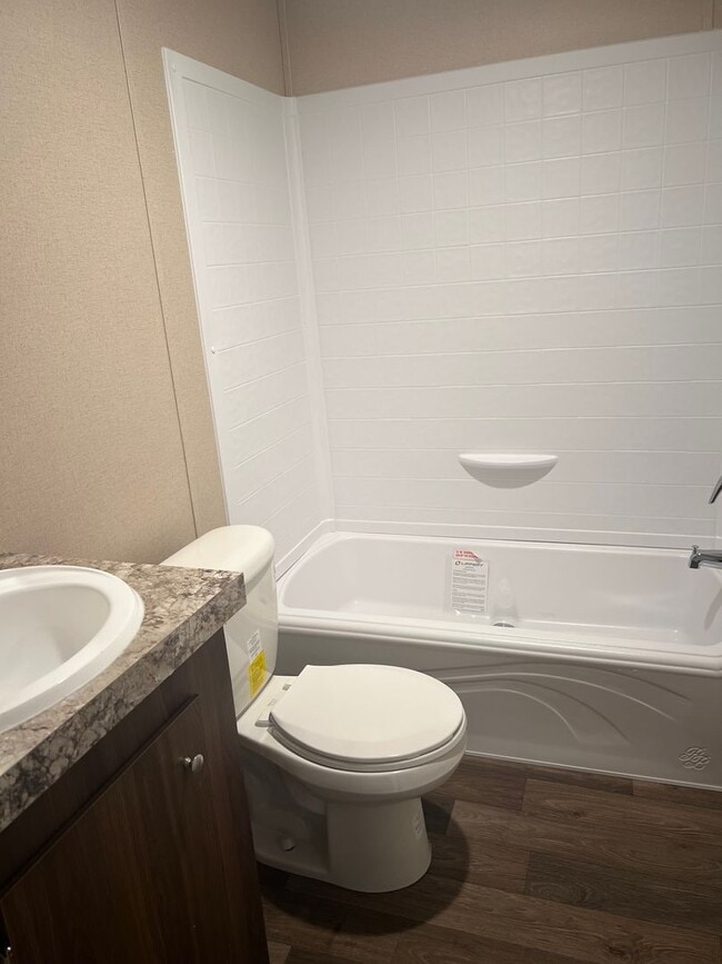 Building Photo - AVAILABLE NOW & SUPER close to Downtown Aynor!