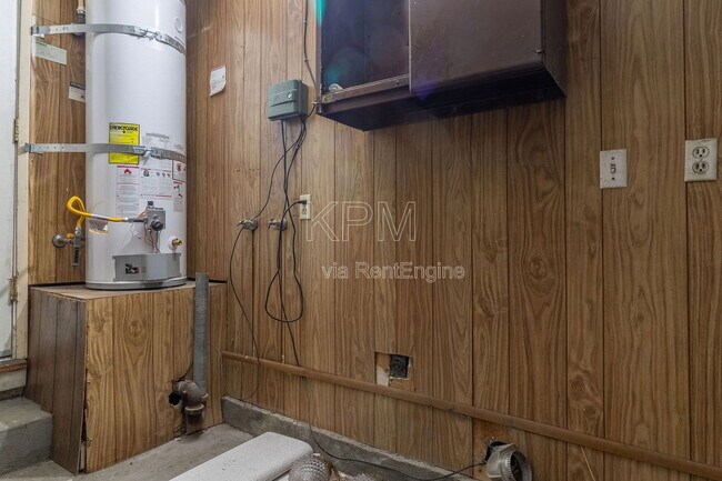 Building Photo - 1217 Aberdeen Ave