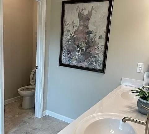 Building Photo - 705 Brecklin Ln