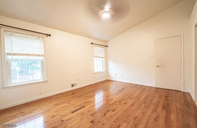 Building Photo - 14 Homestead Ln