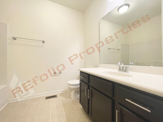 Building Photo - 606 Briarcliff St
