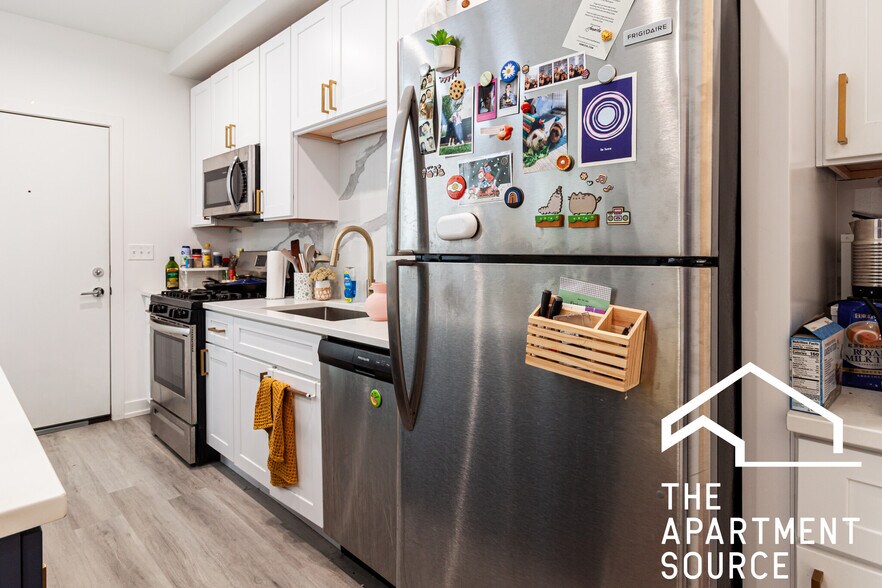 Building Photo - 4939 N Saint Louis Ave