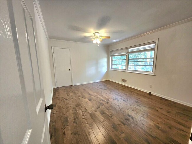 Building Photo - 2497 N Druid Hills Rd NE