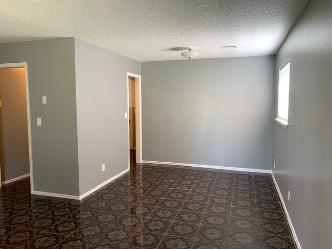 Building Photo - 1417 SW 77th Pl