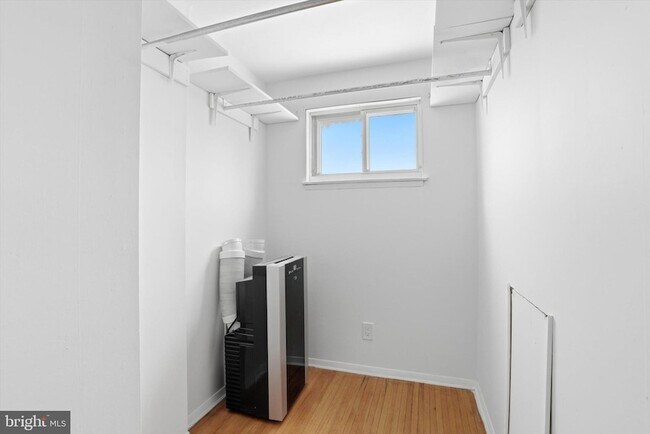 Building Photo - 29 Rolling Ln