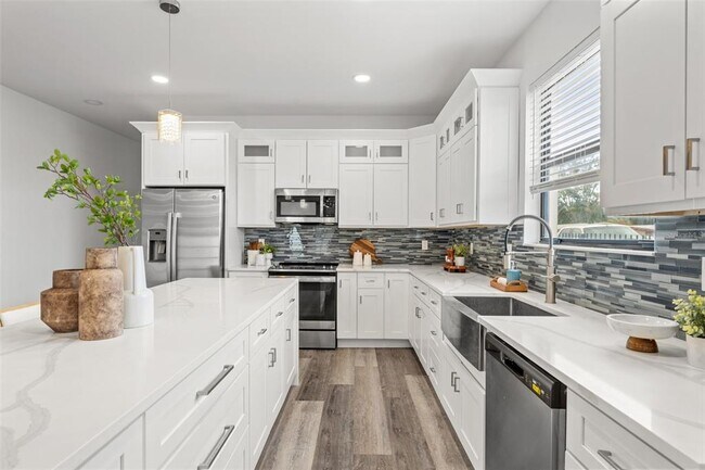 Building Photo - 6206 64th Way N