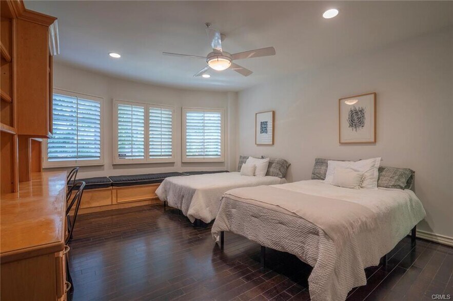 Building Photo - 4063 Benedict Canyon Dr