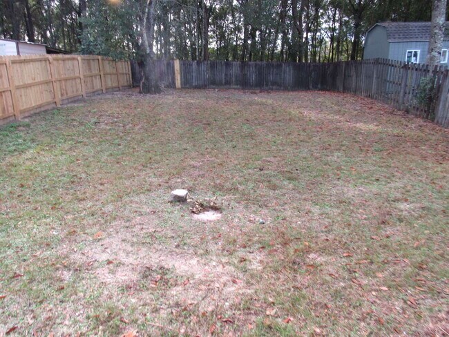 Building Photo - Spacious 2-Story Home with Fenced Yard and...